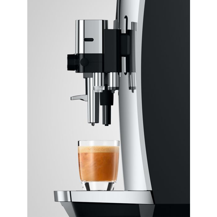 JURA E8 Chrome  NAC Superautomatic Coffee Machine | 15646 2 yrs Warranty